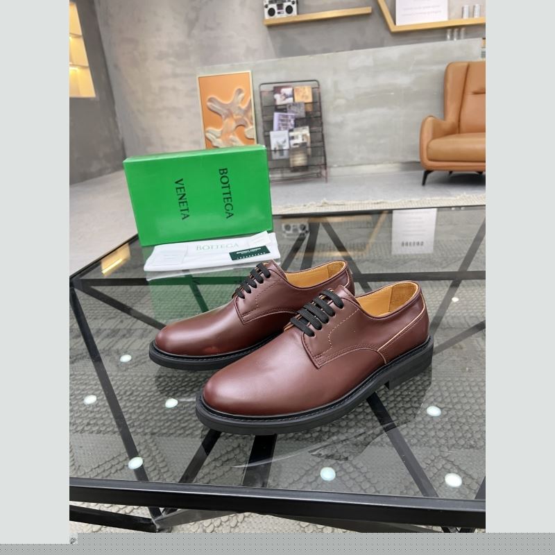 bo*te*ga Ve*ne*ta leather shoes